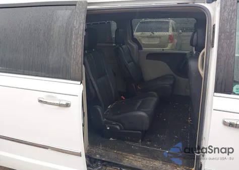 2016 Chrysler Town & Country Touring из США, поврежденный, VIN 2C4RC1BG5GR189825